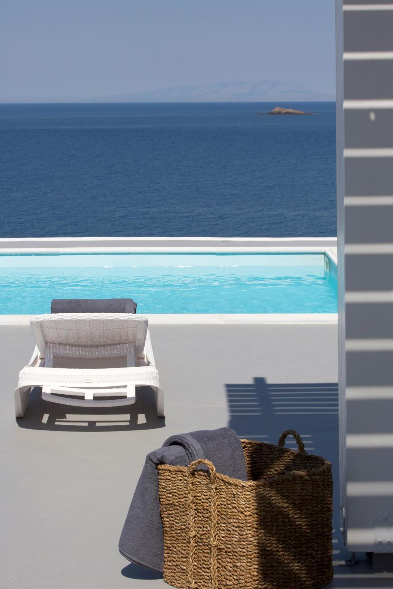 Casadei Pool 4-bdr Sea View 'anemos' & 'petra' With Nighttime Security Guard